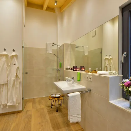 Fire & Ice Duesseldorf/neuss Hotel