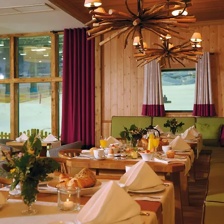 杜塞尔多夫/诺伊斯火与冰酒店 酒店